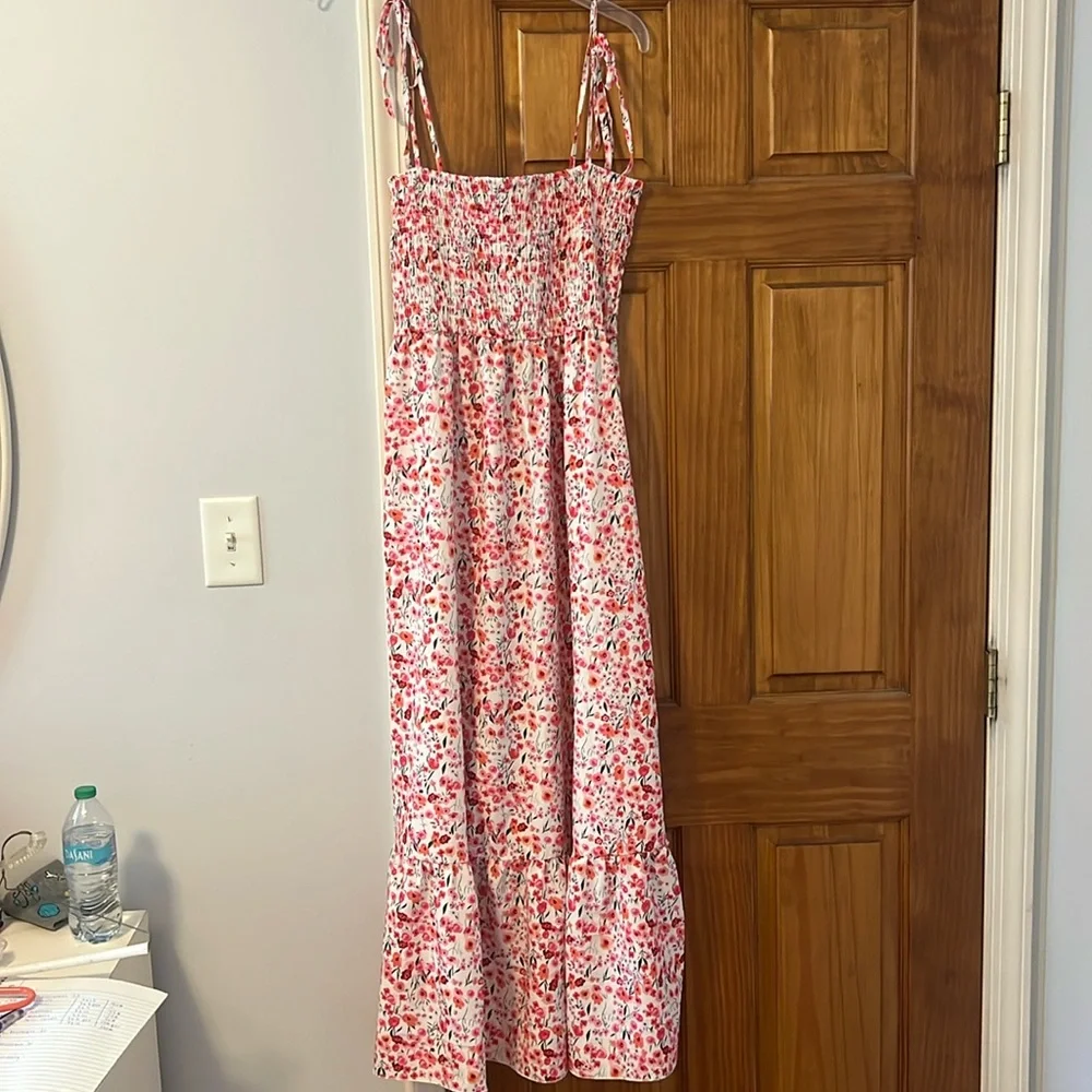 Dress! - Picture 1 of 6